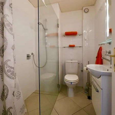 D19 Apartment